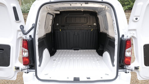 VAUXHALL COMBO CARGO DIESEL 1.5 Turbo D 130ps Prime H1 Van Auto view 10